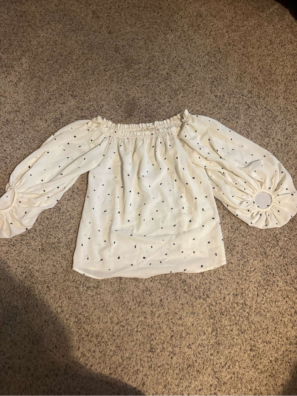 entro Cream Top with Black Dot Print